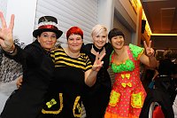Bild: Ausgelassene Stimmung in der Festhalle