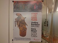Bild: Stahlskulptur und Malerei in der Kreissparkasse