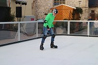 Bild: Weihnachtsmarkt und Eislaufbahn er&ouml;ffnet