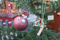 Bild: Weihnachtsmarkt und Eislaufbahn er&ouml;ffnet