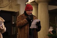 Bild: Am Theater und an der Kirche