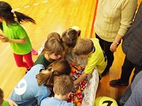 Bild: Nikolaus Spielfest der 1. Klassen