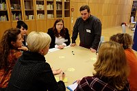 Bild: Studierende der Hochschule Nordhausen trainieren ihre sozialen Kompetenzen