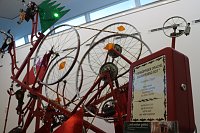 Bild: Kinetik-Ausstellung in der Kreissparkasse Nordhausen