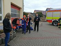 Neue Jacken für den Feuerwehr-Nachwuchs... Bild: Neue Jacken für den Feuerwehr-Nachwuchs...