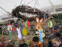 Der Osterhase kommt in Neustadt bei jedem Wetter Bild: Der Osterhase kommt in Neustadt bei jedem Wetter