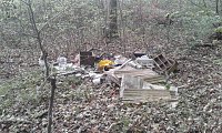 Bei Fronderode: Vermüllt und zerfahren Bild: Bei Fronderode: Vermüllt und zerfahren