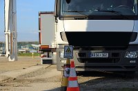 Zoll setzt schweres Gerät ein Bild: Zoll setzt schweres Gerät ein
