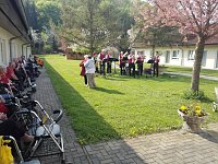 Der April im Sonnenhof Bild: Der April im Sonnenhof
