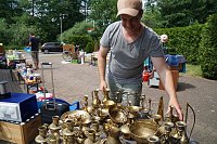 Garagenflohmarkt in Niedersachswerfen Bild: Garagenflohmarkt in Niedersachswerfen