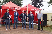Bild: F&ouml;rderscheck &uuml;berreicht