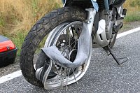 Motorradfahrerin verletzt Bild: Motorradfahrerin verletzt