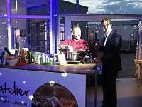 Live-Cooking, Hologramm und neue Autos Bild: Live-Cooking, Hologramm und neue Autos