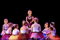 Tanzstudio Radeva beim Theaterfest Bild: Tanzstudio Radeva beim Theaterfest