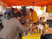 Bild: Buntes Treiben auf dem Nordh&auml;user "Marktplatz"