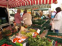 Bild: Buntes Treiben auf dem Nordh&auml;user "Marktplatz"