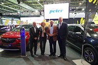 Bild: Automobilmesse in Erfurt am Abend er&ouml;ffnet