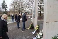 Bild: Gedenken auf dem Ehrenfriedhof
