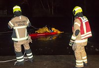 Bild: Aus eiskalten Fluten gerettet