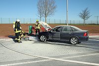 Bild: Auto brannte auf Rastplatz aus