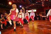 Bild: M&auml;nnerballett on Tour