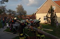 Maibaum in Herreden gesetzt Bild: Maibaum in Herreden gesetzt
