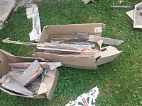 Bild: Die Kanzel im Karton, so fand man sie im Schuppen 
