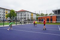 Der neue Sportplatz an der Ellricher Regelschule wurde heute eingeweiht. Bild: Der neue Sportplatz an der Ellricher Regelschule wurde heute eingeweiht.