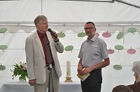 Bild: Martin Henschke im Interview mit  Hans-Christoph Wisch (rechts)