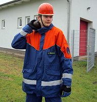 Bild: In den vergangenen zwei Wochen stellten sich insgesamt 33 Jugendfeuerwehrmitglieder in zwei Pr&uuml;fungsdurchg&auml;ngen selbst auf die Probe.