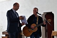 Bild: B&uuml;rgermeister Pasenow und Pfarrer Lenz