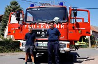 Bild: Niclas Kreske (15) und Michel Zimmermann (16) engagieren sich in der Jugendfeuerwehr