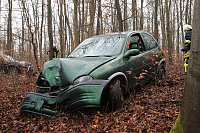 auto im Wald Bild: auto im Wald