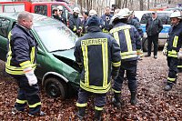 auto im Wald Bild: auto im Wald