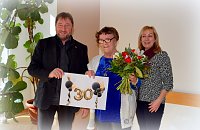 Bild: 30 Jahre im Heim - Maria Hoppe wurde zu ihrem Jubil&auml;um gratuliert
