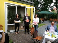 Bild: Die Nordh&auml;user Rotarier kamen in Kneiffs Garten nach langer Pause wieder zusammen