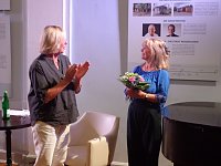 Bild: Man ist wieder da: der F&ouml;rderverein des Theaters lud zum Talk mit S&auml;ngerin Brigitte Roth