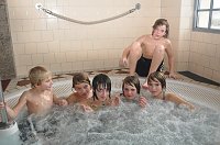 Mega-Poolparty im Badehaus Bild: Mega-Poolparty im Badehaus