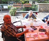 Bild: Sommerkativit&auml;ten im DRK-Pfelgeheim