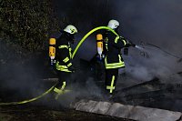 Feuer auf dem Campingplatz Bild: Feuer auf dem Campingplatz