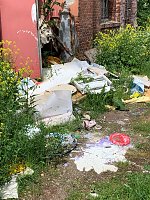 Bild: M&uuml;ll am Schacht Ludwigshall