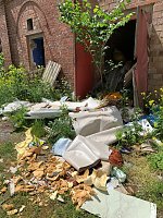 Bild: M&uuml;ll am Schacht Ludwigshall