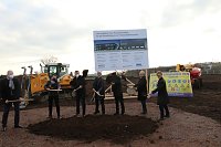 Spatenstich auf der Darre für Wasserstofftankstellen-Werk Bild: Spatenstich auf der Darre für Wasserstofftankstellen-Werk