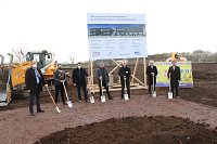 Spatenstich auf der Darre für Wasserstofftankstellen-Werk Bild: Spatenstich auf der Darre für Wasserstofftankstellen-Werk