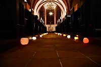 Bild: Kirchen zu Weihnachten