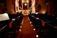 Bild: Kirchen zu Weihnachten