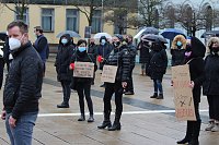 Proteste der Frisörinnung vor dem Nordhäuser Bahnhof Bild: Proteste der Frisörinnung vor dem Nordhäuser Bahnhof