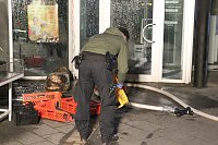 Bild: Feuerwehren im Einsatz an der Atrium-Passage