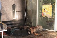 Bild: Feuerwehren im Einsatz an der Atrium-Passage