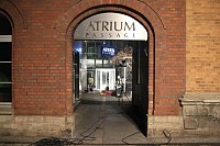 Bild: Feuerwehren im Einsatz an der Atrium-Passage
